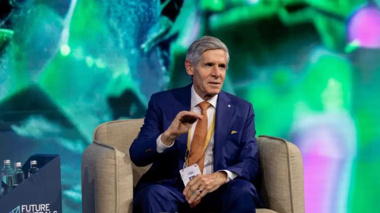 Robert Mc Ewen views on Los Azules San Juan Argentina