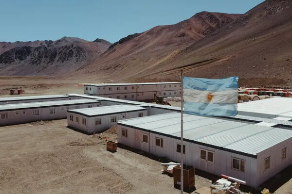 Argentina aprueba el RIGI al proyecto de cobre Los Azules en San Juan por u$s2.700 millones ▶️ Argentina approves the RIGI for the Los Azules copper project in San Juan for US$2.7 billion Los azules san juan cobre mc ewen copper