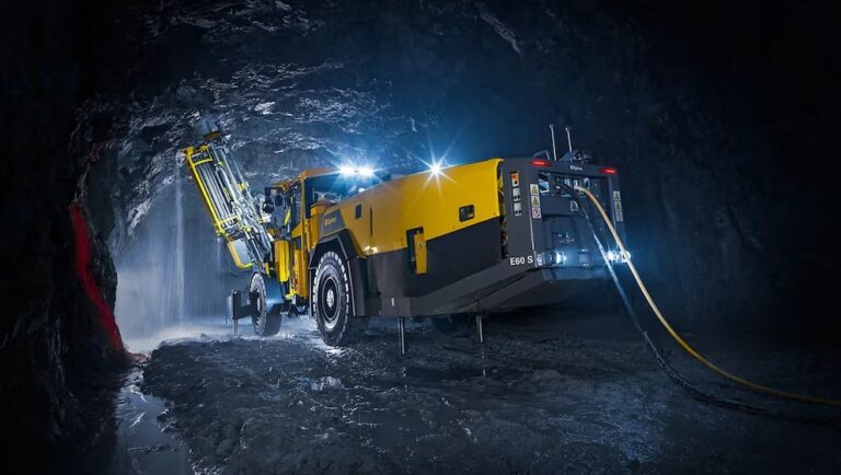 Del cielo abierto al subsuelo: La revolución tecnológica que transforma la extracción de cobre ▶️ From Open-Pit Mining to Underground Mining: The Technological Revolution Transforming Copper Mining